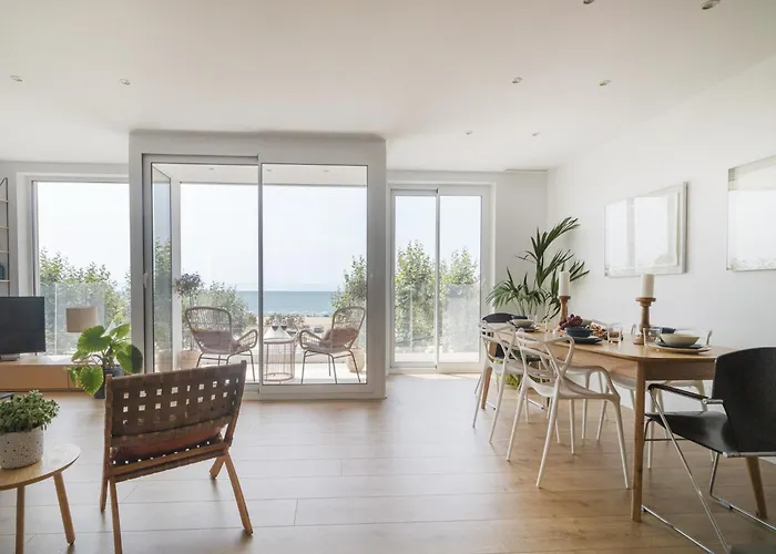 Apartamento Seafront In With Access