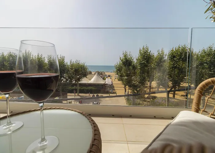 Apartamento Seafront In With Access Calella