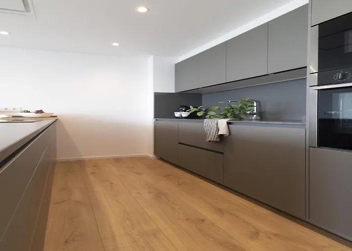 Apartamento Seafront In With Access