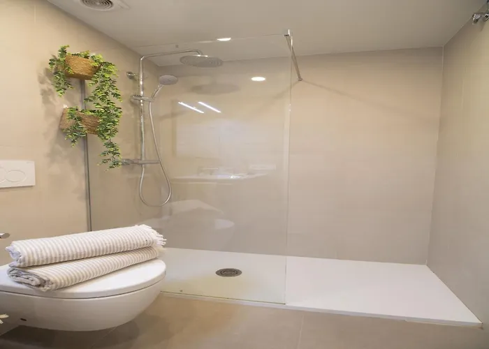 Seafront In With Access *