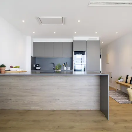 Seafront In With Access Apartament Calella