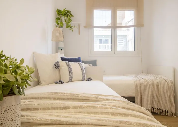 Seafront In With Access Apartamento