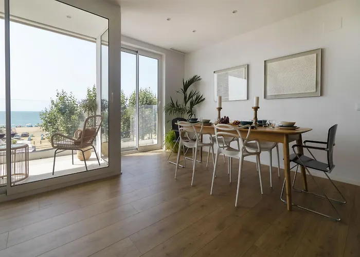 Seafront In With Access *